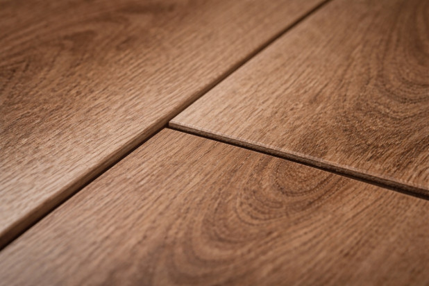 Jak účinně spojit rozestupující se panely a zabránit jejich deformaci v budoucnu?